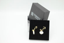 Load image into Gallery viewer, Giana natural pearl drop loop gold earrings in package
